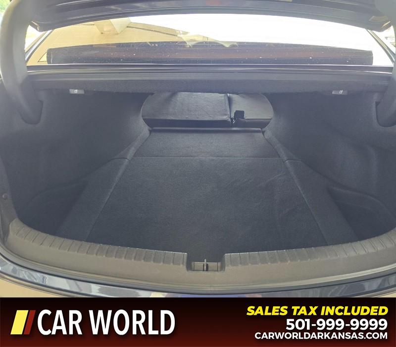 Acura TLX Vehicle Full-screen Gallery Image 14