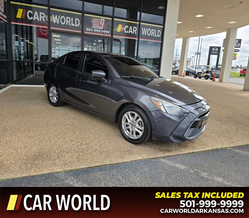 Scion iA Vehicle Full-screen Gallery Image 5