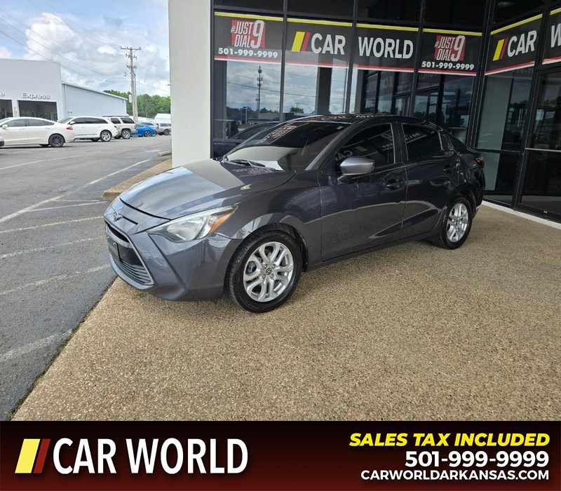 Scion iA Vehicle Full-screen Gallery Image 7
