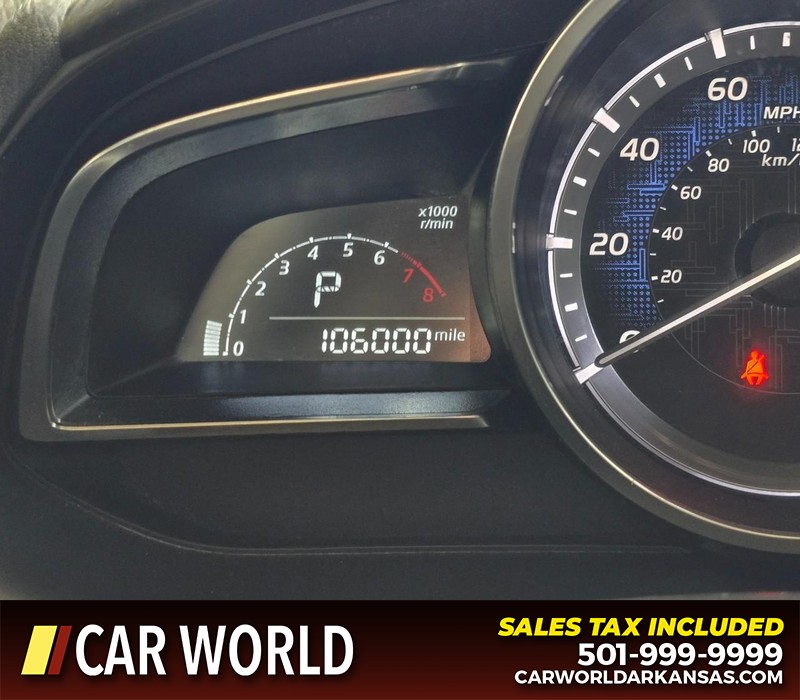 Scion iA Vehicle Full-screen Gallery Image 20