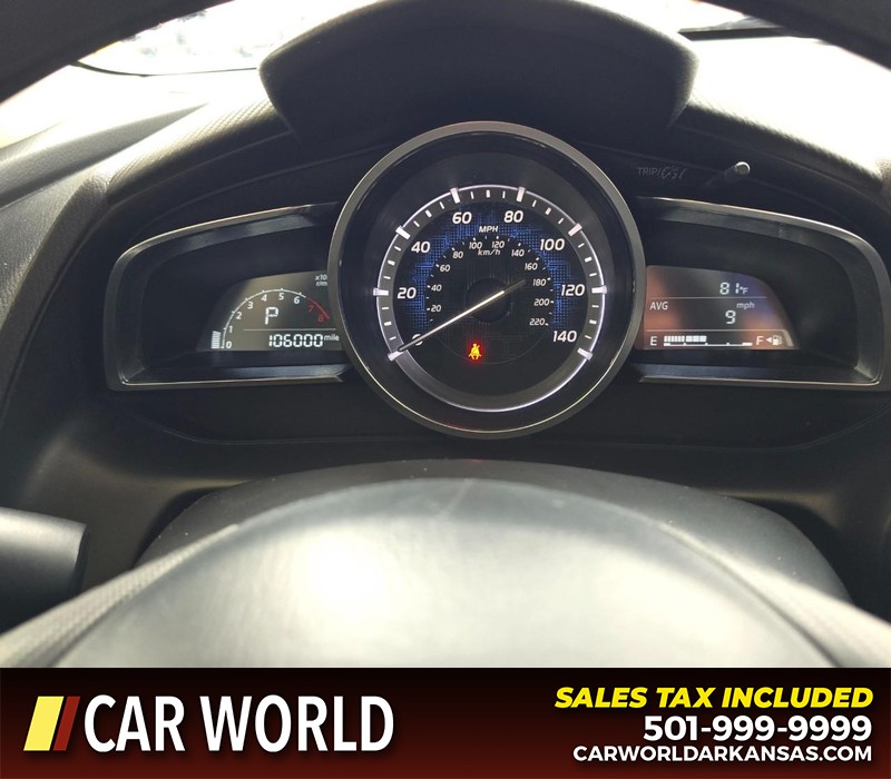 Scion iA Vehicle Full-screen Gallery Image 21