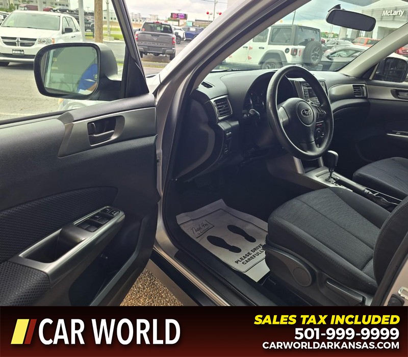 Subaru Forester Vehicle Full-screen Gallery Image 7