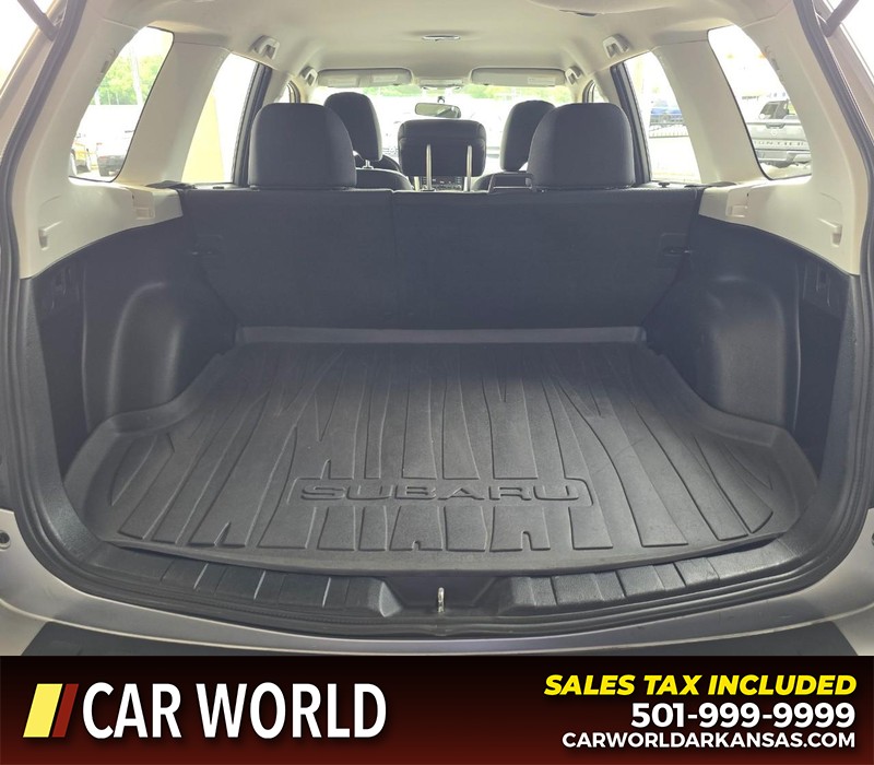 Subaru Forester Vehicle Full-screen Gallery Image 13
