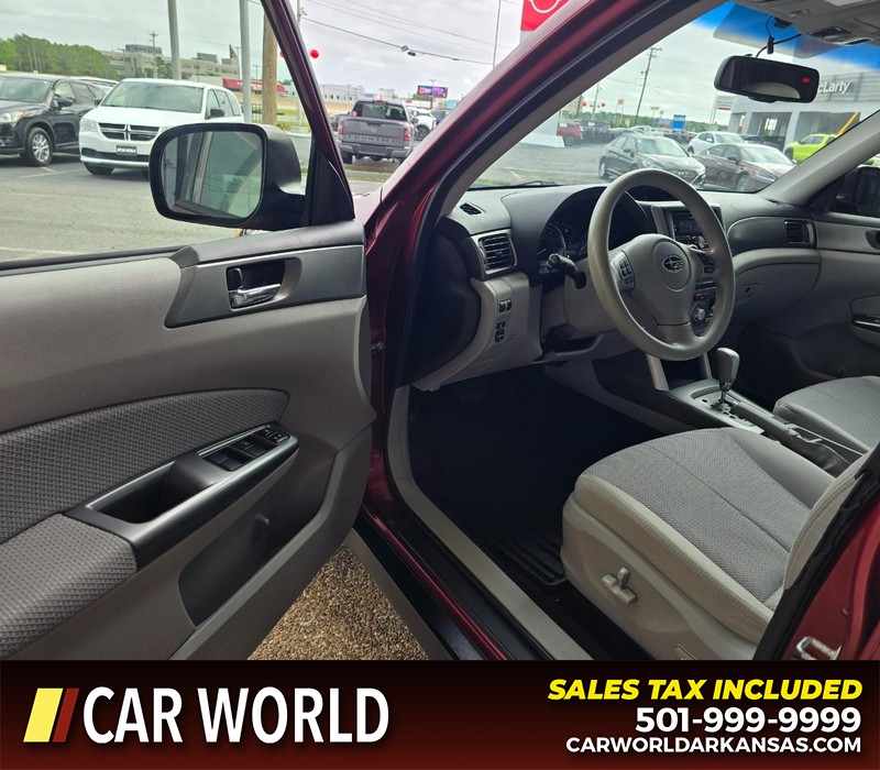 Subaru Forester Vehicle Full-screen Gallery Image 7