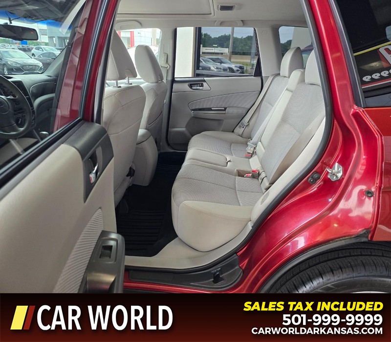 Subaru Forester Vehicle Full-screen Gallery Image 10