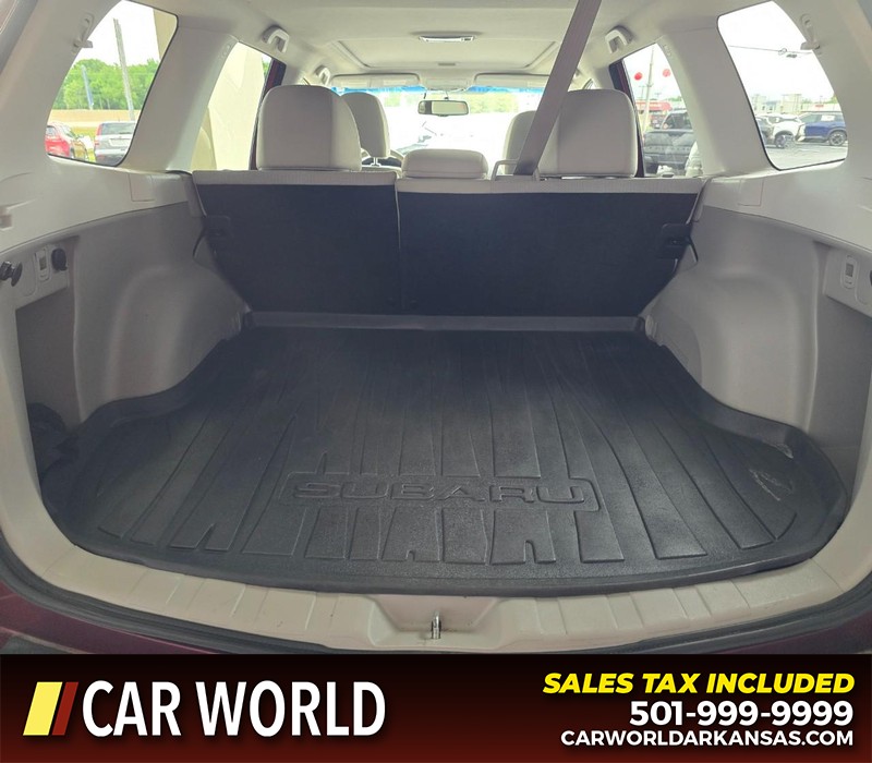 Subaru Forester Vehicle Full-screen Gallery Image 13