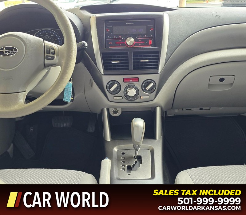Subaru Forester Vehicle Full-screen Gallery Image 18