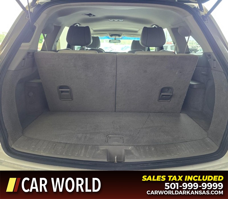 Acura MDX Vehicle Full-screen Gallery Image 15