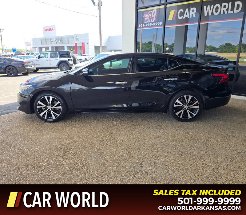 Nissan Maxima Vehicle Full-screen Gallery Image 5