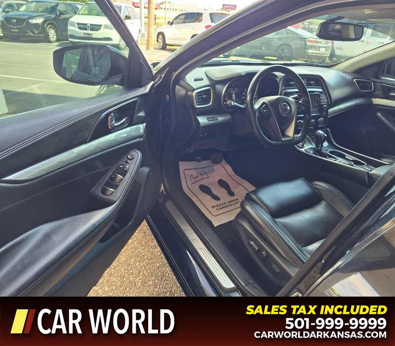 Nissan Maxima Vehicle Full-screen Gallery Image 8