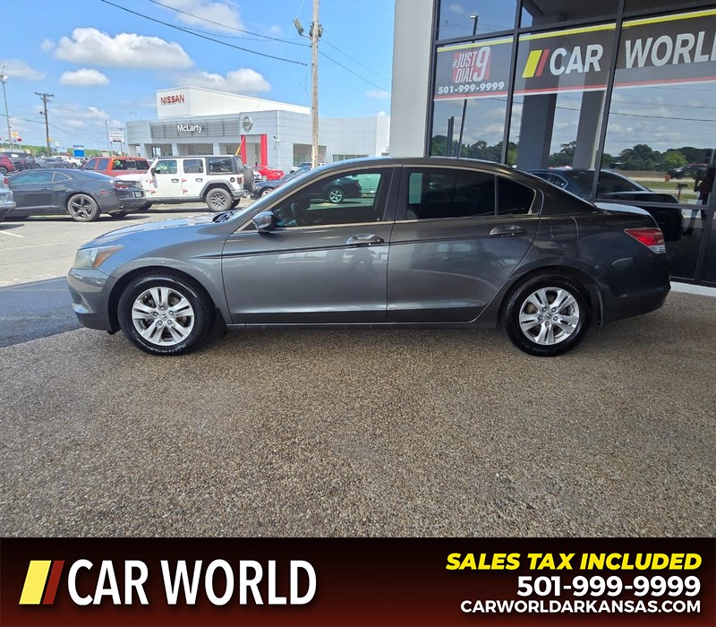 Honda Accord Sedan Vehicle Full-screen Gallery Image 4