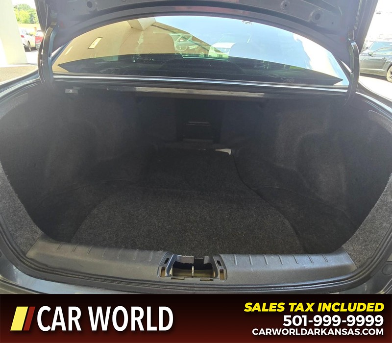Honda Accord Sedan Vehicle Full-screen Gallery Image 13