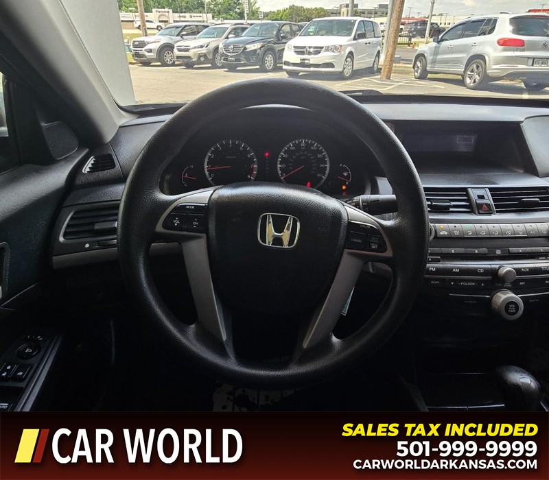 Honda Accord Sedan Vehicle Full-screen Gallery Image 15
