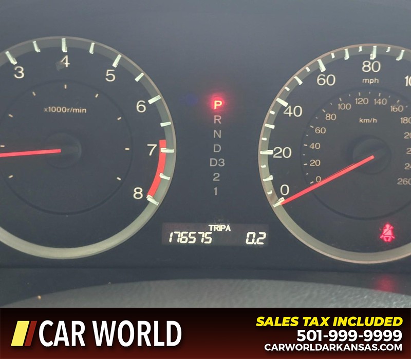 Honda Accord Sedan Vehicle Full-screen Gallery Image 16