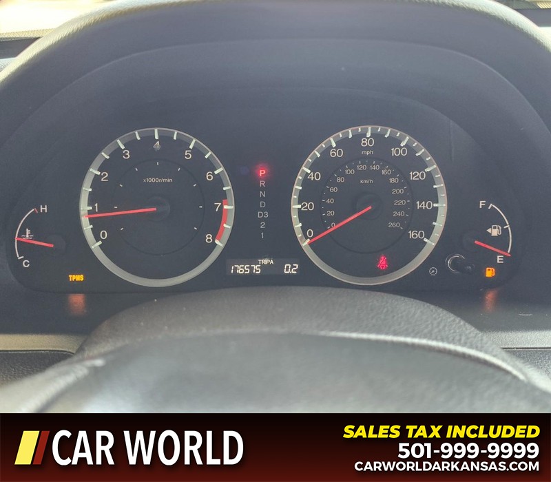 Honda Accord Sedan Vehicle Full-screen Gallery Image 17
