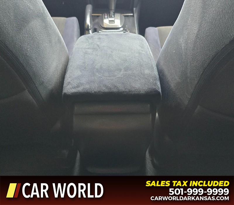 Honda Accord Sedan Vehicle Full-screen Gallery Image 19