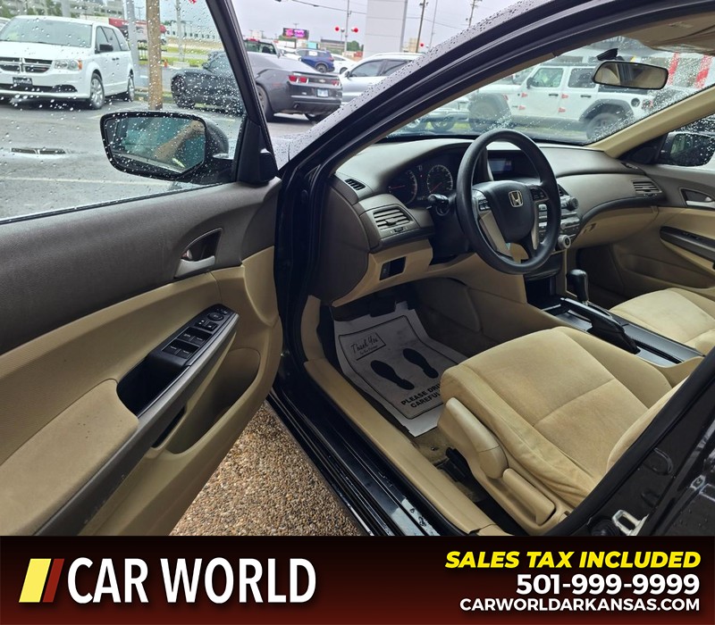 Honda Accord Sedan Vehicle Full-screen Gallery Image 7