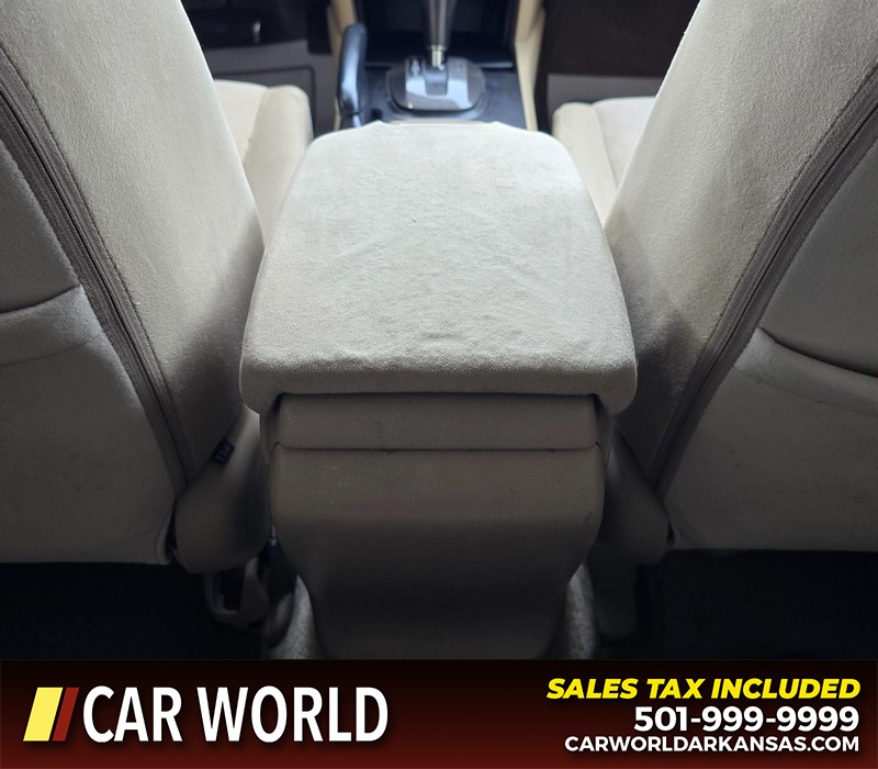 Honda Accord Sedan Vehicle Full-screen Gallery Image 18