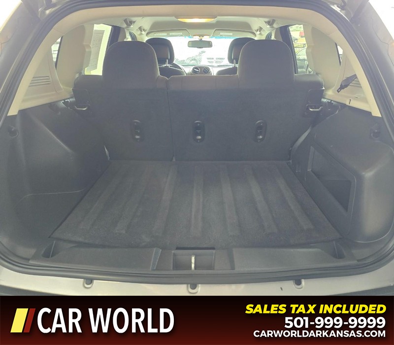 Jeep Compass Vehicle Full-screen Gallery Image 13