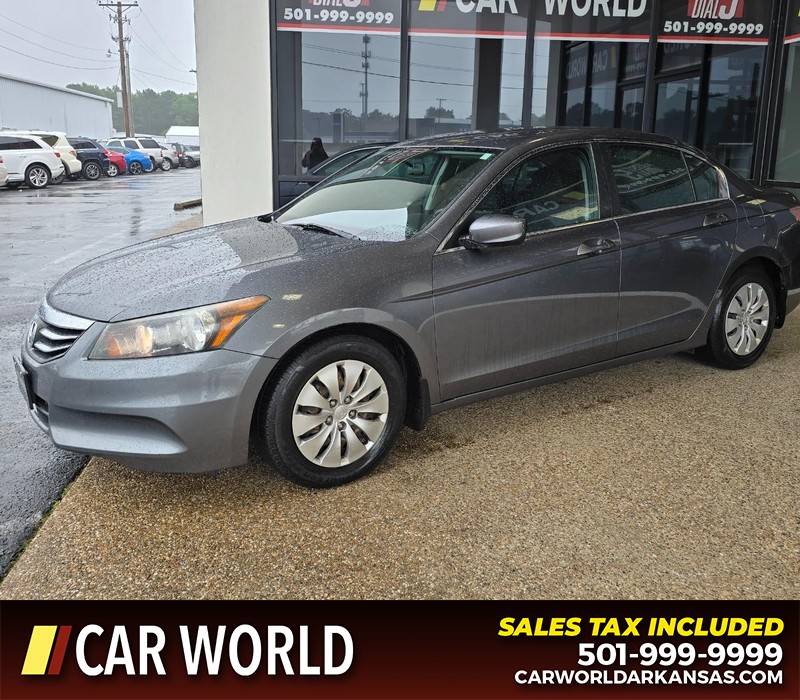 Honda Accord Sedan Vehicle Full-screen Gallery Image 3