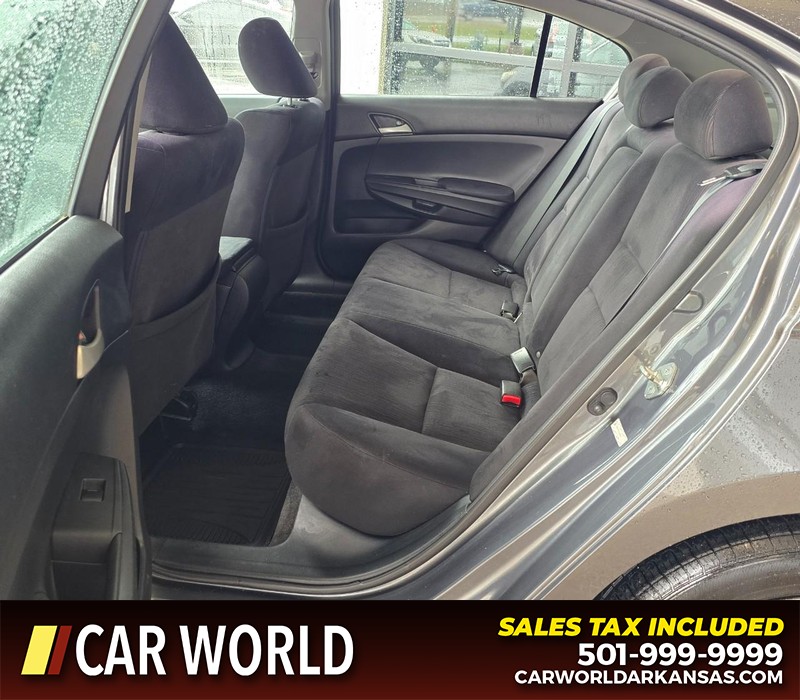 Honda Accord Sedan Vehicle Full-screen Gallery Image 10