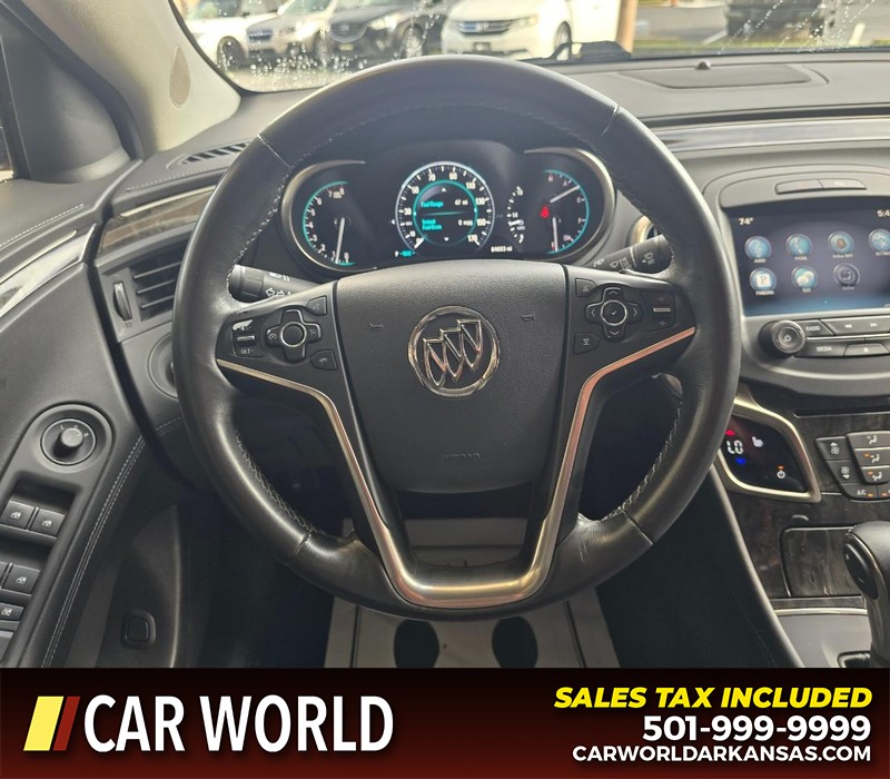 Buick LaCrosse Vehicle Full-screen Gallery Image 15