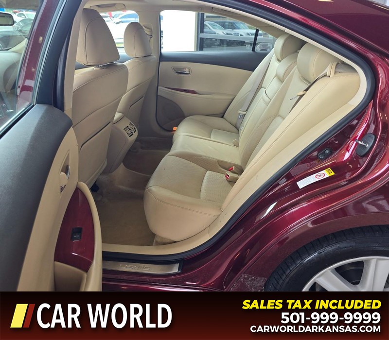 Lexus ES 350 Vehicle Full-screen Gallery Image 10