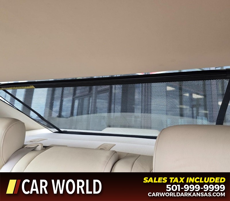 Lexus ES 350 Vehicle Full-screen Gallery Image 11
