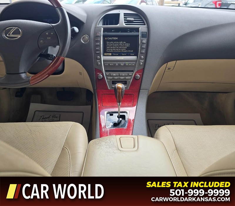 Lexus ES 350 Vehicle Full-screen Gallery Image 18