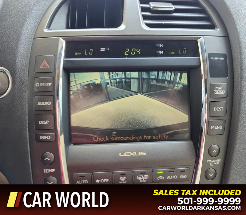 Lexus ES 350 Vehicle Full-screen Gallery Image 19