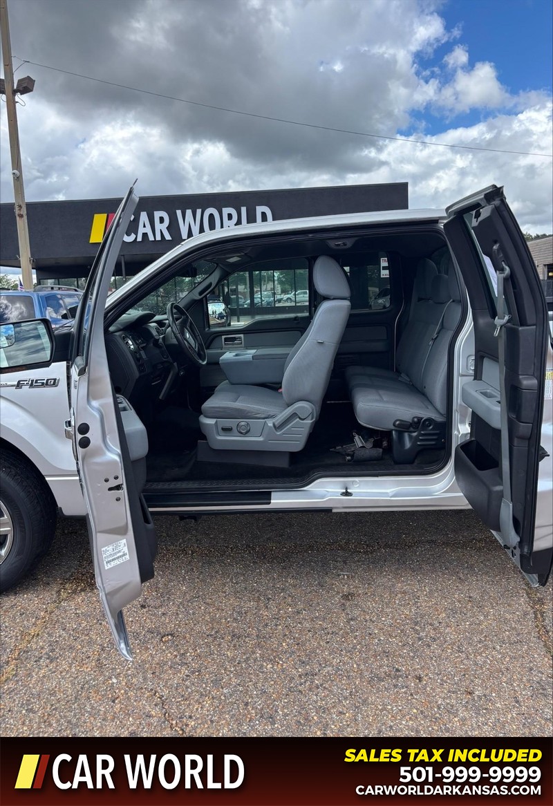 Ford F-150 Vehicle Full-screen Gallery Image 12