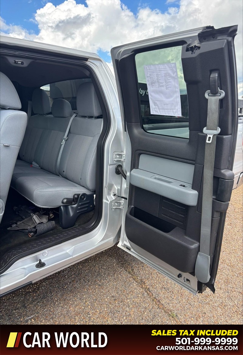 Ford F-150 Vehicle Full-screen Gallery Image 13