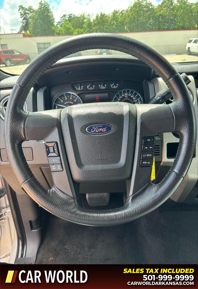 Ford F-150 Vehicle Full-screen Gallery Image 17