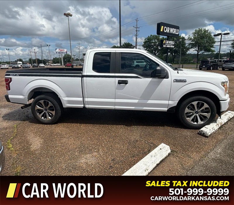 Ford F-150 Vehicle Full-screen Gallery Image 2