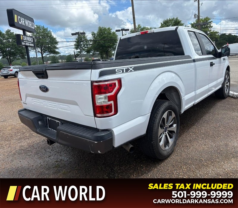 Ford F-150 Vehicle Full-screen Gallery Image 3