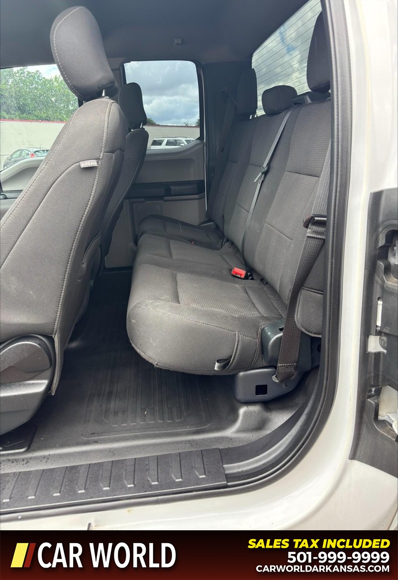 Ford F-150 Vehicle Full-screen Gallery Image 15