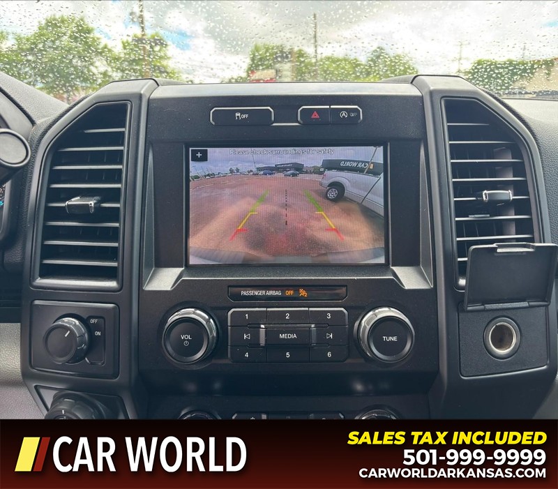 Ford F-150 Vehicle Full-screen Gallery Image 18