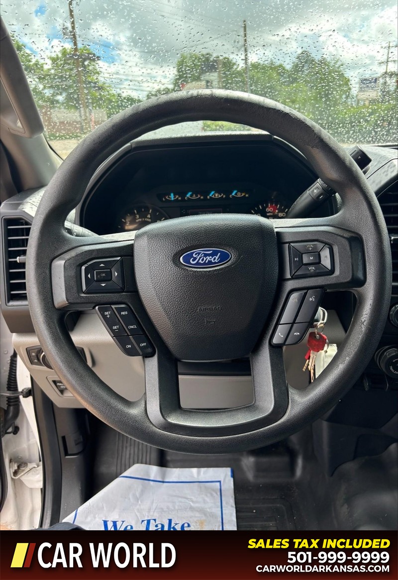 Ford F-150 Vehicle Full-screen Gallery Image 19