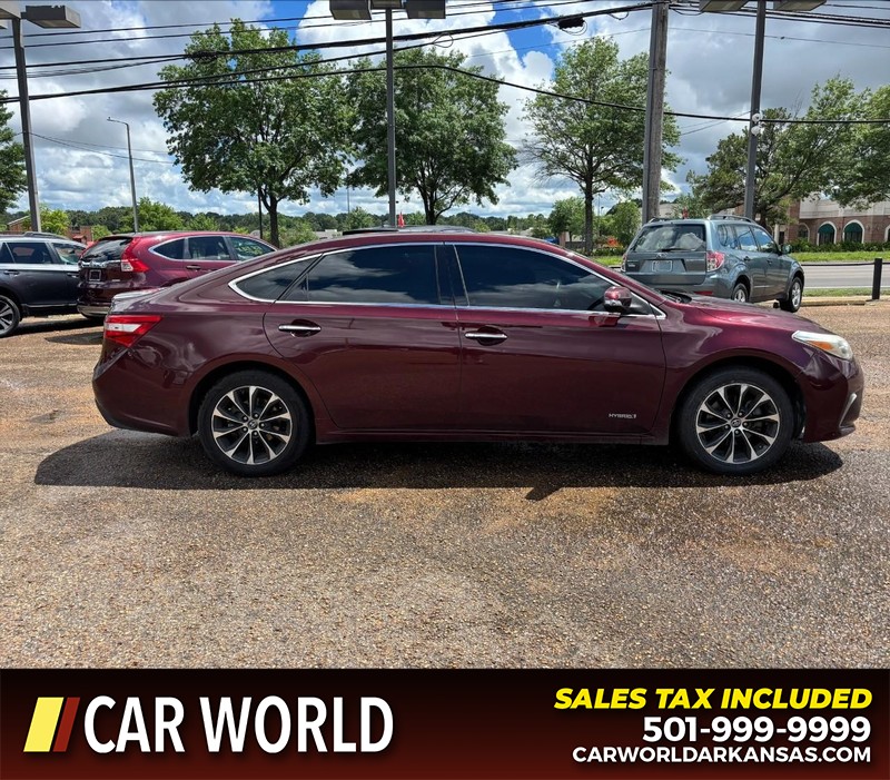 Toyota Avalon Vehicle Full-screen Gallery Image 2