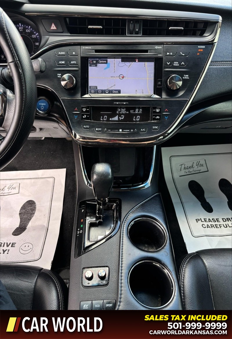 Toyota Avalon Vehicle Full-screen Gallery Image 17