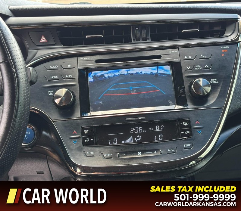Toyota Avalon Vehicle Full-screen Gallery Image 18