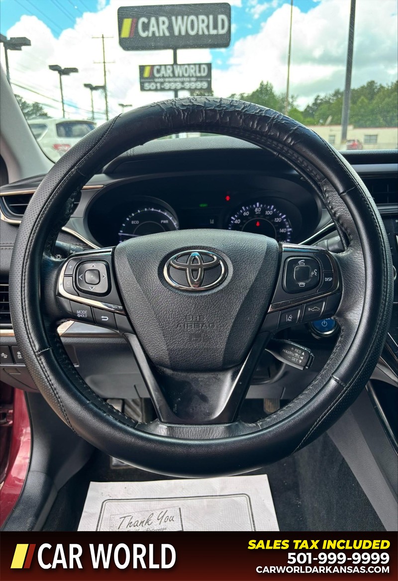 Toyota Avalon Vehicle Full-screen Gallery Image 19
