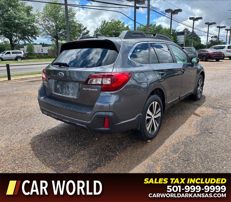 Subaru Outback Vehicle Full-screen Gallery Image 3