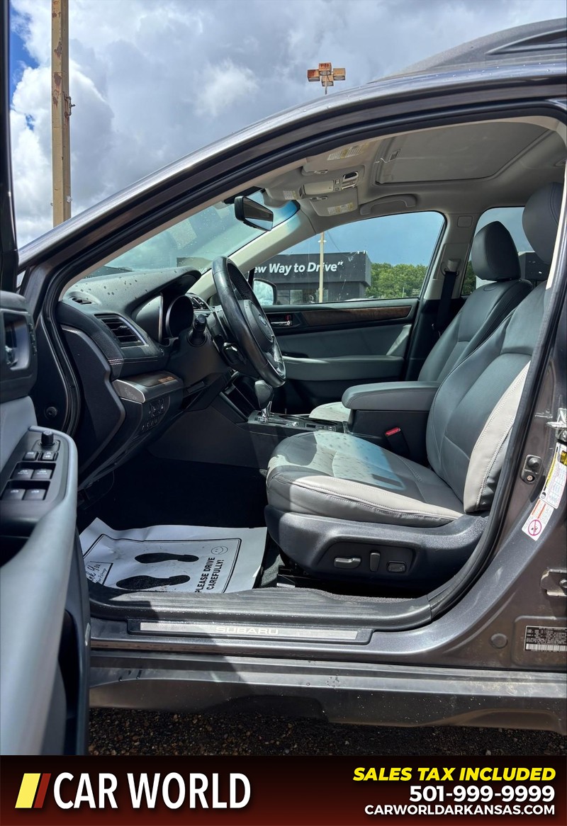 Subaru Outback Vehicle Full-screen Gallery Image 13