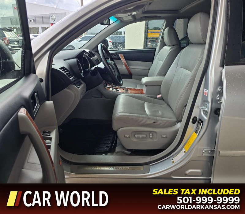 Toyota Highlander Vehicle Full-screen Gallery Image 8