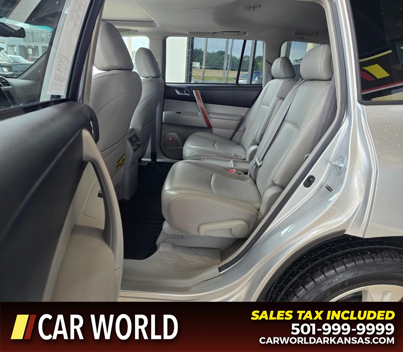 Toyota Highlander Vehicle Full-screen Gallery Image 10