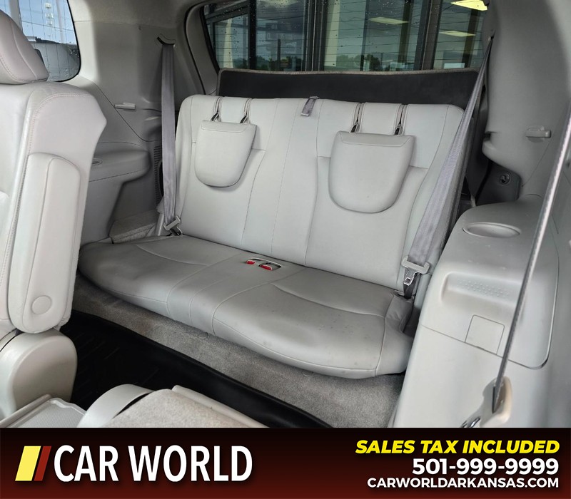 Toyota Highlander Vehicle Full-screen Gallery Image 11