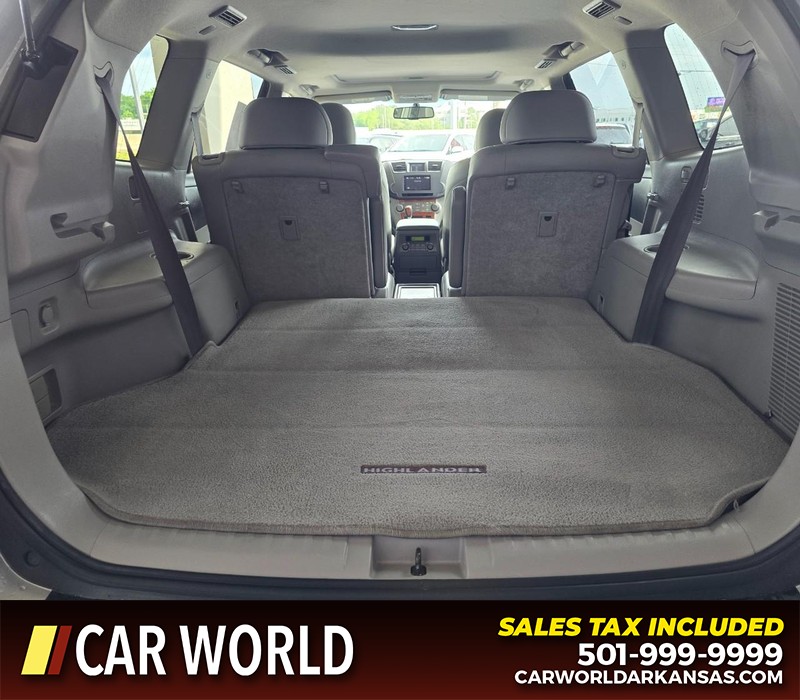 Toyota Highlander Vehicle Full-screen Gallery Image 16