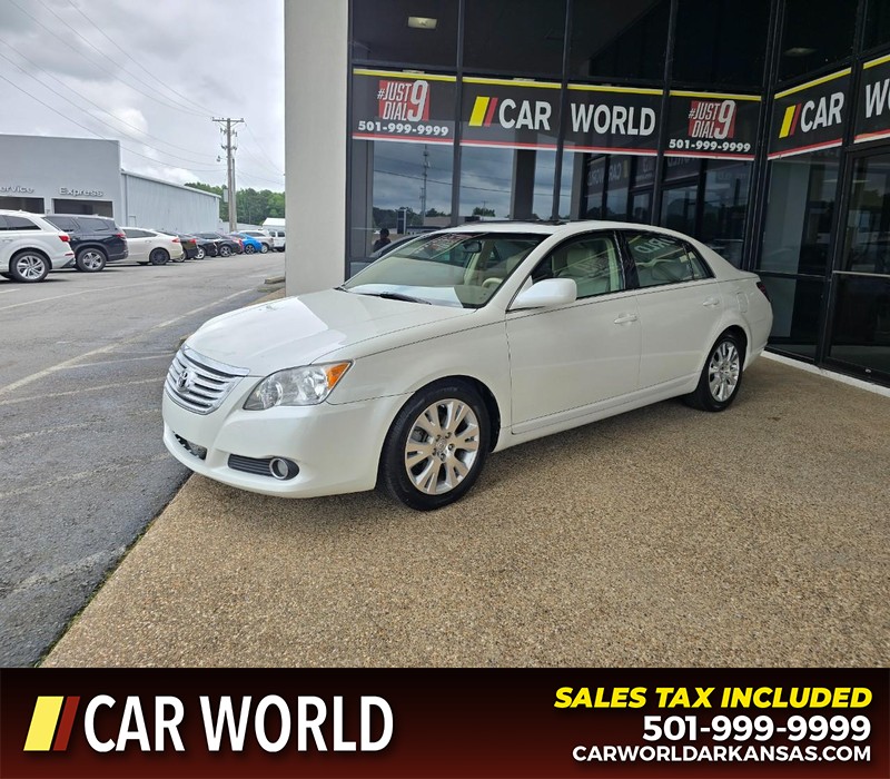 Toyota Avalon Vehicle Full-screen Gallery Image 3