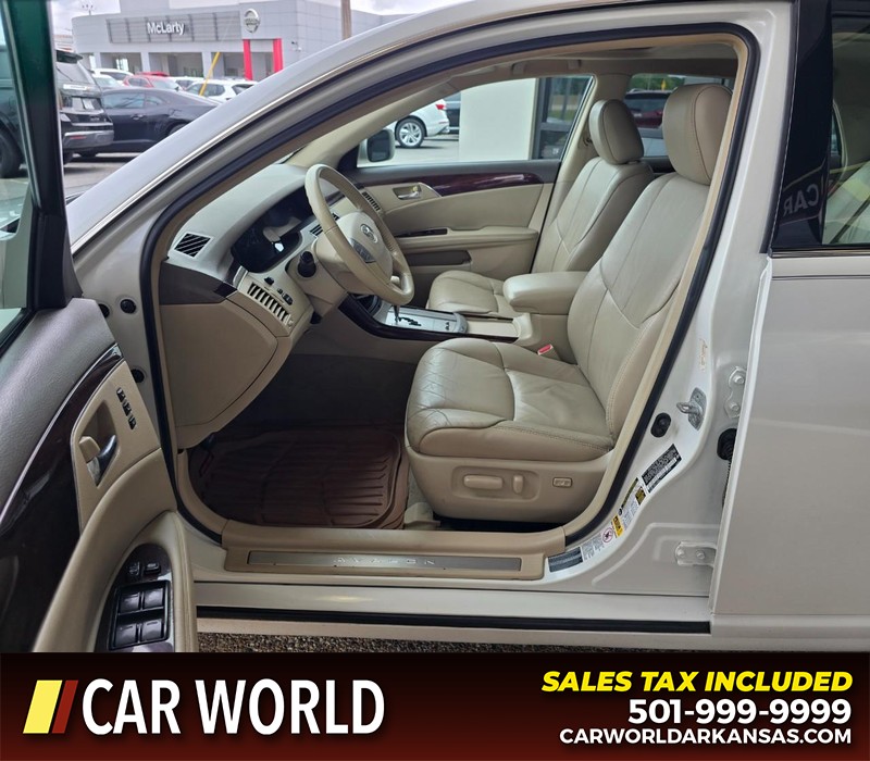Toyota Avalon Vehicle Full-screen Gallery Image 8